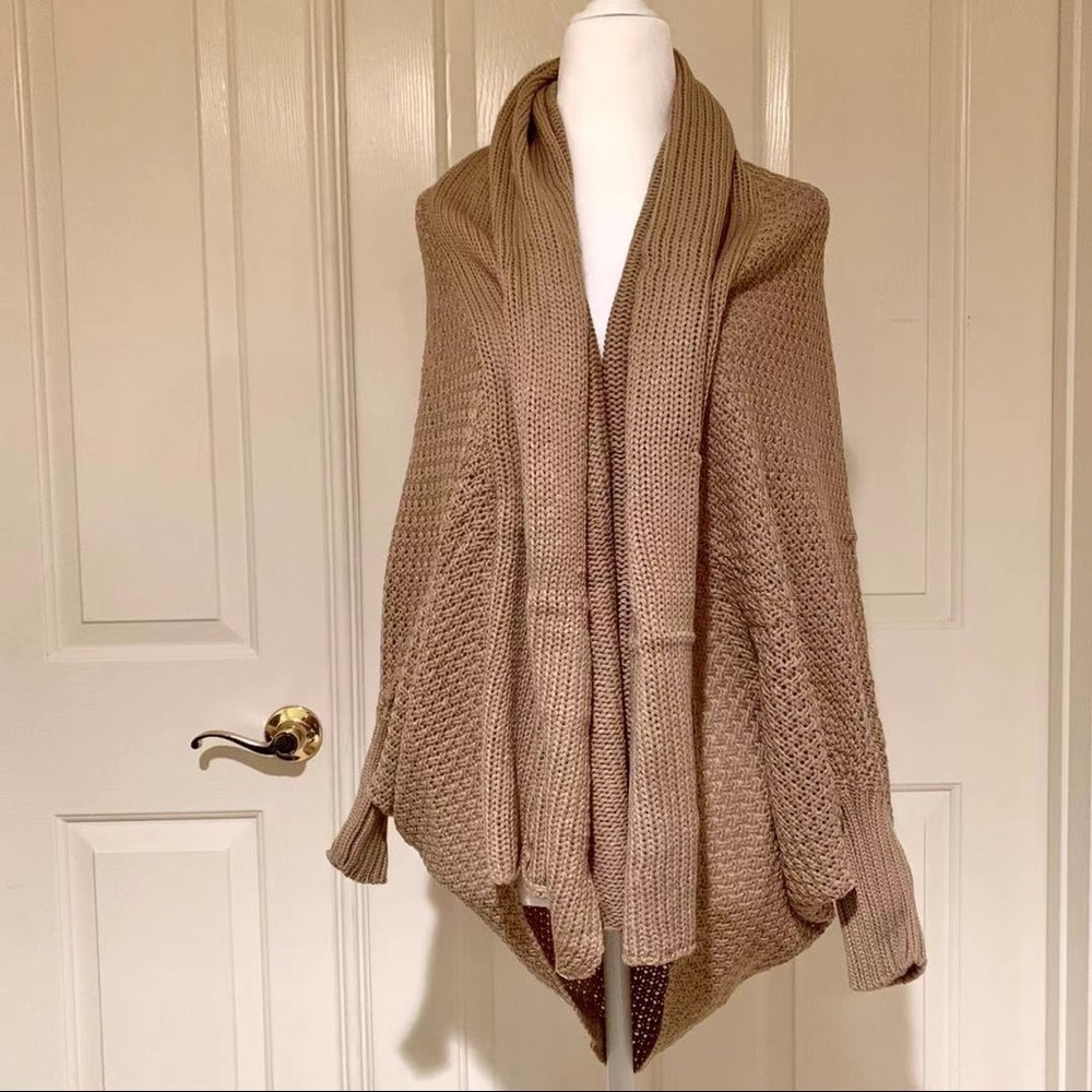 💕💕Happy Weekend Camel Puff Sleeve Cardigan - Picture 5 of 5